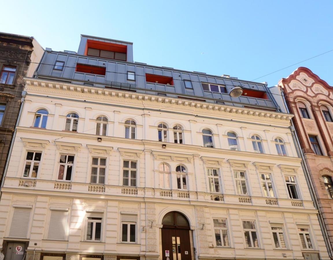 Your Place Apartman Budapest Bagian luar foto