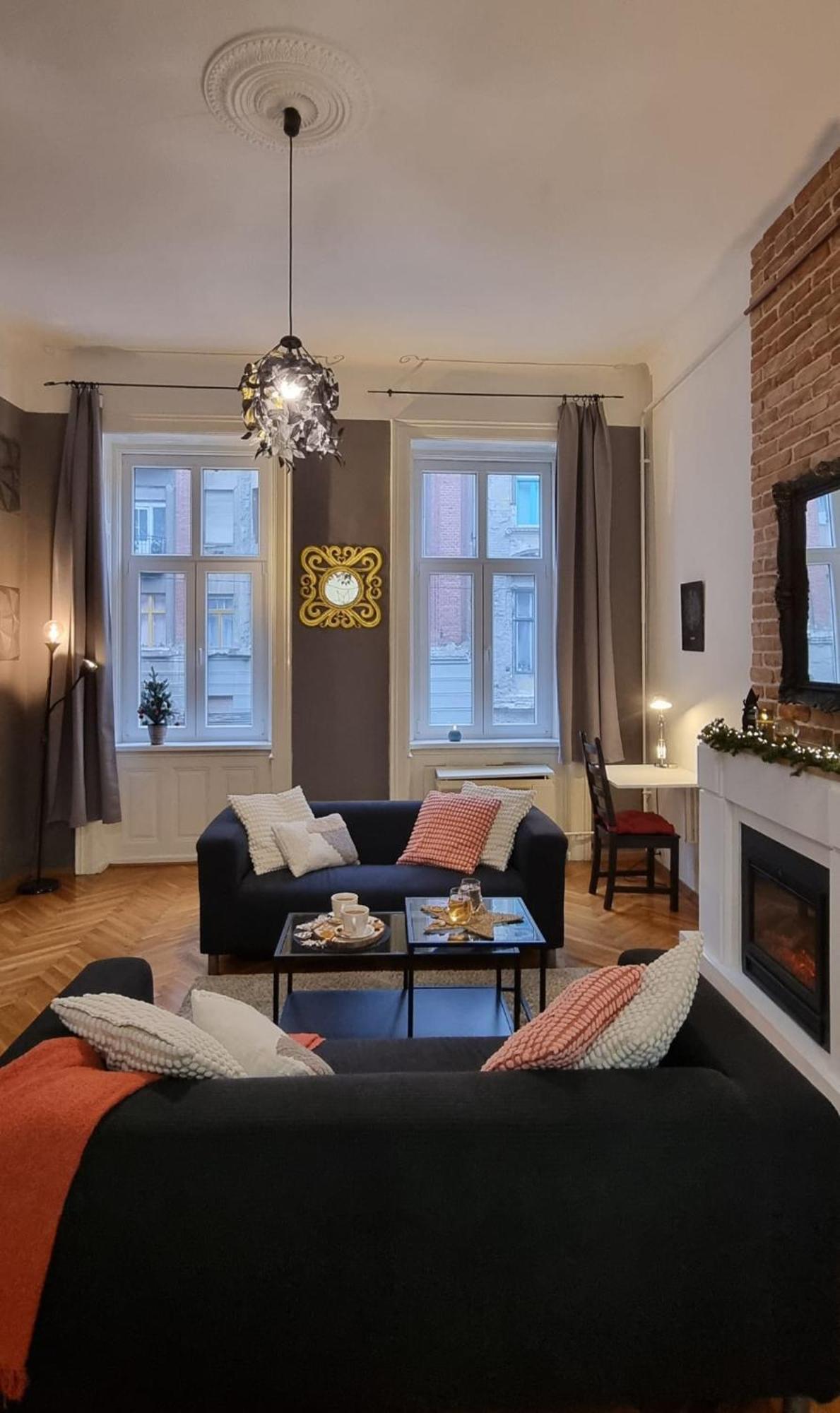 Your Place Apartman Budapest Bagian luar foto